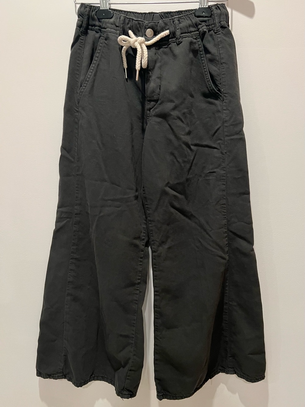 Pilcro Anthropologie XS wide leg palazzo pants charcoal color. Washed, not worn - Picture 8 of 13